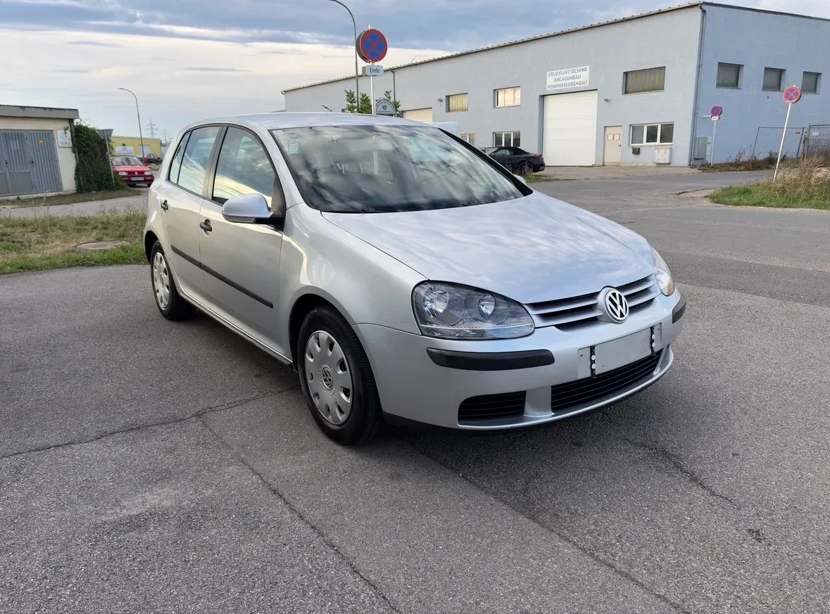 Volkswagen Golf 2004 photo 2