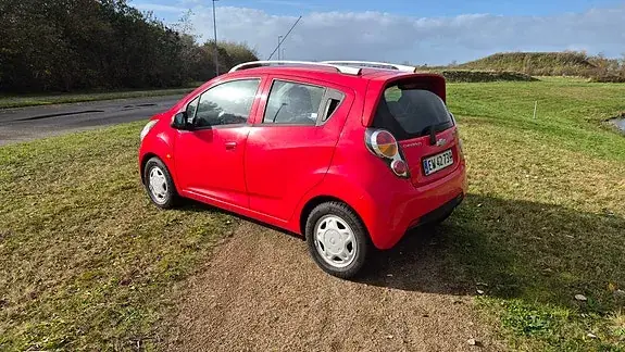 Chevrolet Spark 2011 photo 3