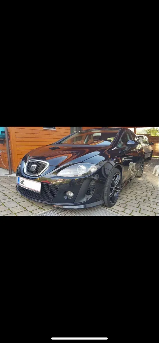 Seat Leon 2011 photo 2