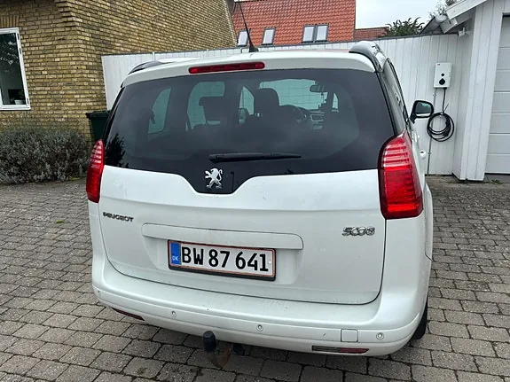 Peugeot 5008 2010 photo 5