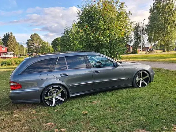 Mercedes-Benz E 280