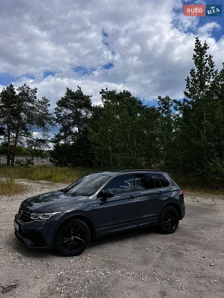 Volkswagen Tiguan 2021 photo 2