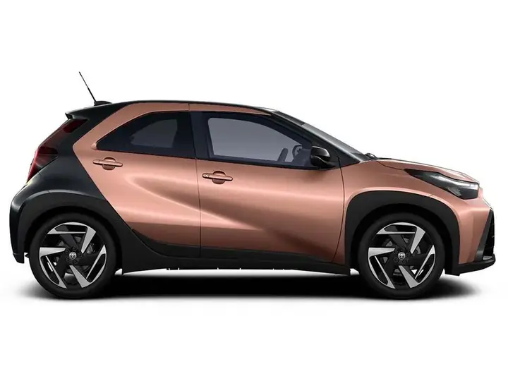 Toyota Aygo X photo 2