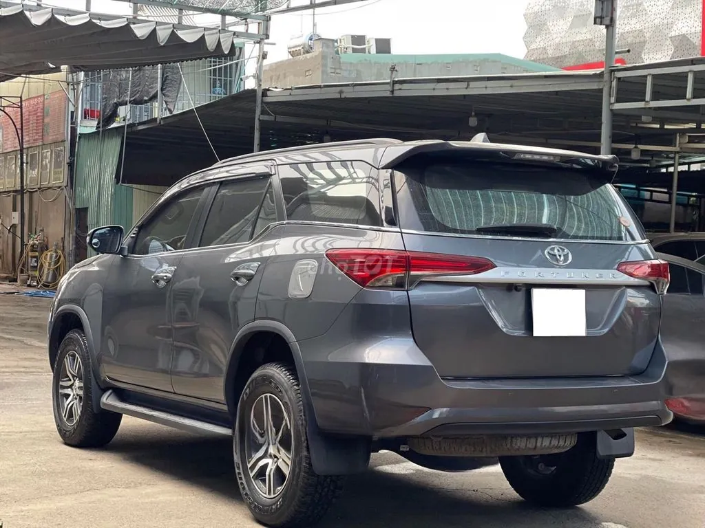 Toyota Fortuner 2017 photo 4