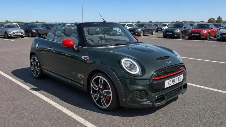 Mini Convertible 2018 photo 2