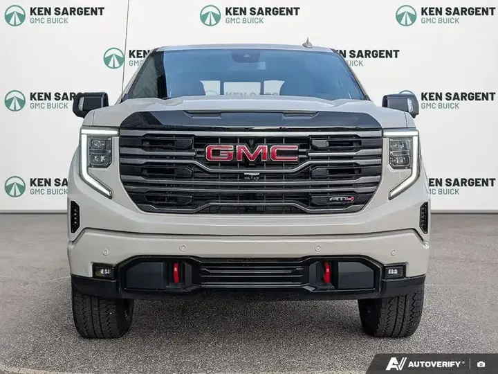 GMC Sierra 1500 2026 photo 2
