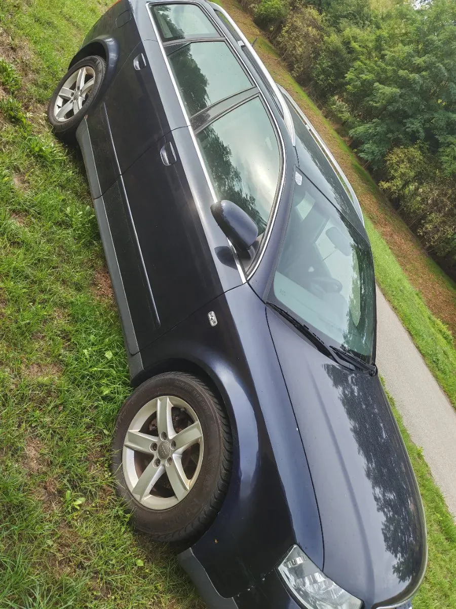 Audi A4 2002 photo 2