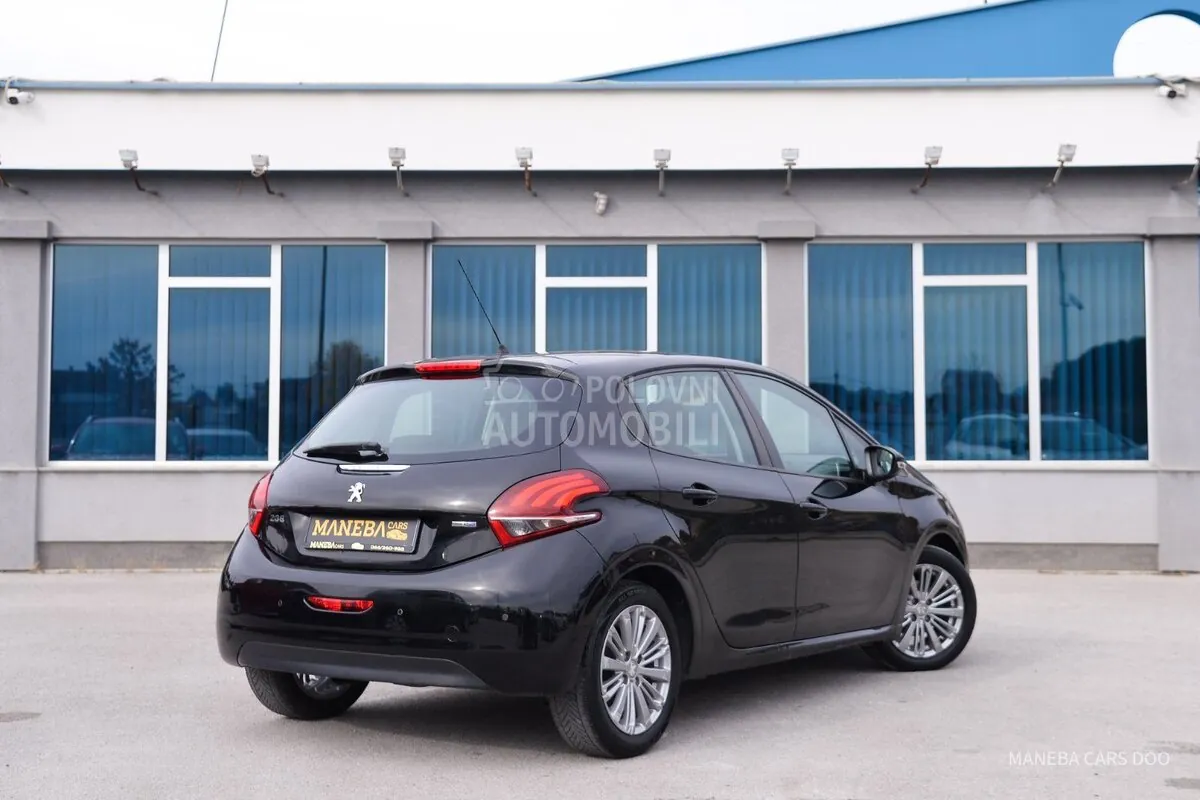 Peugeot 208 2016 photo 3