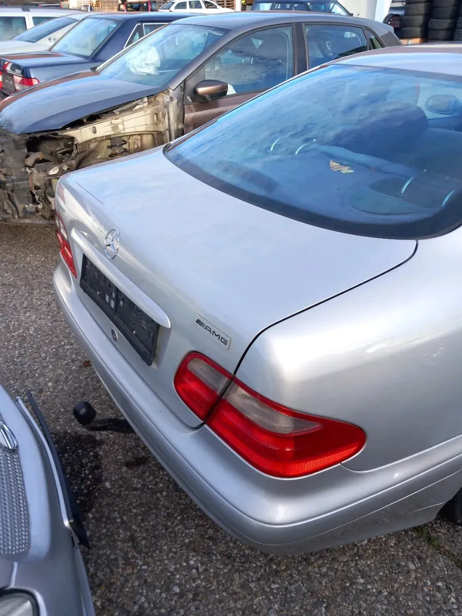 Mercedes-Benz Clk-Class 2000 photo 2