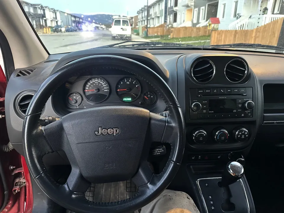 Jeep Compass 2010 photo 4