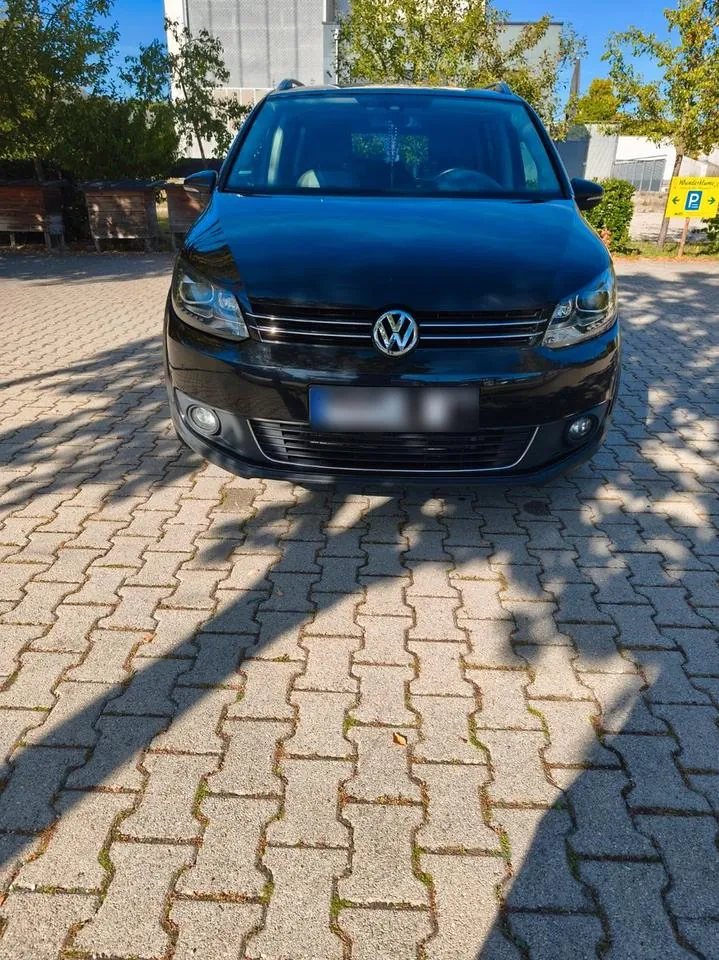 Volkswagen Touran Cross