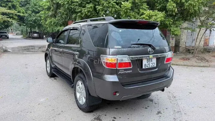 Toyota Fortuner 2009 photo 3