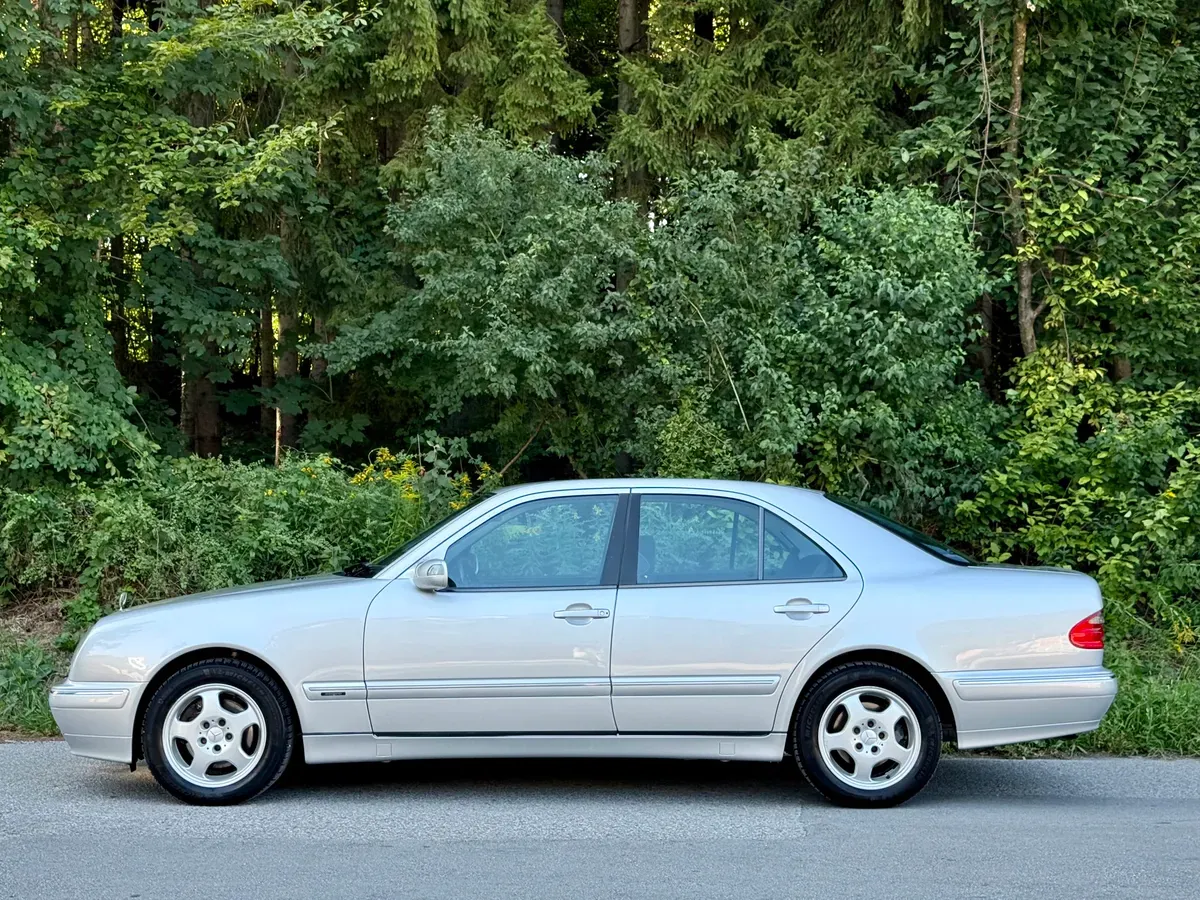 Mercedes-Benz E-Class 2000 photo 2