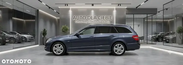 Mercedes-Benz E-Class 2011 photo 2