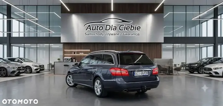 Mercedes-Benz E-Class 2011 photo 3