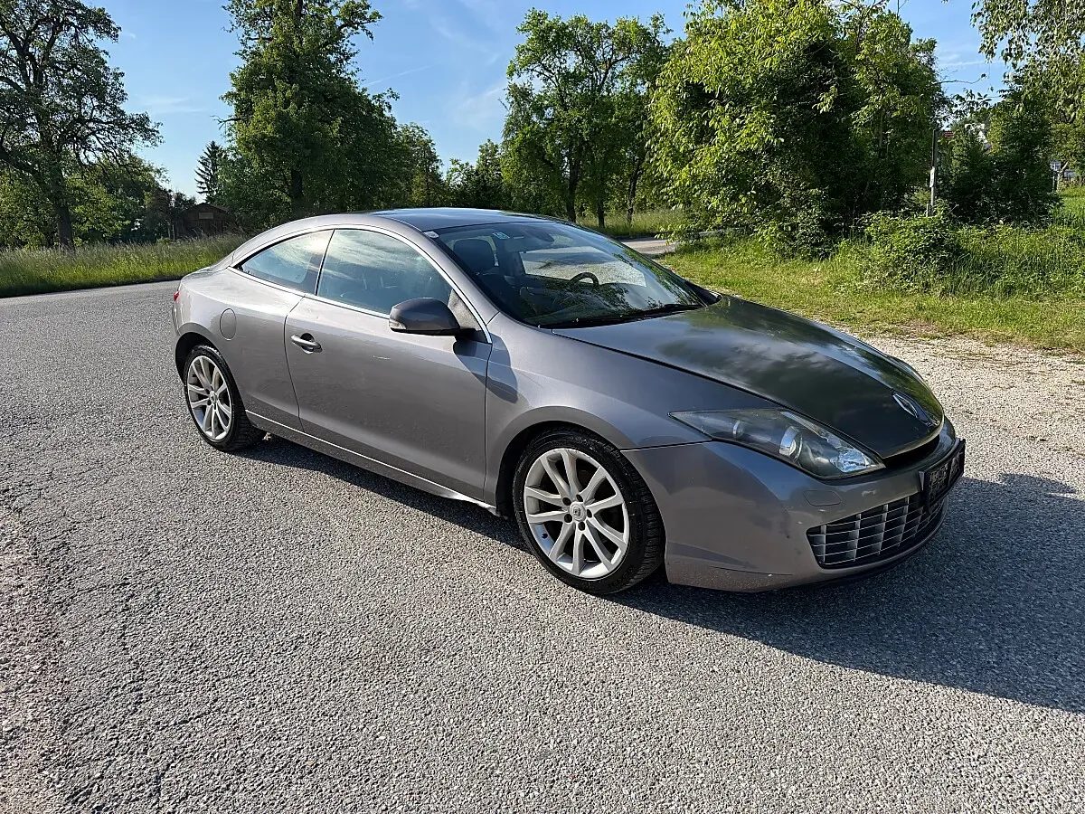 Renault Laguna 2009 photo 3
