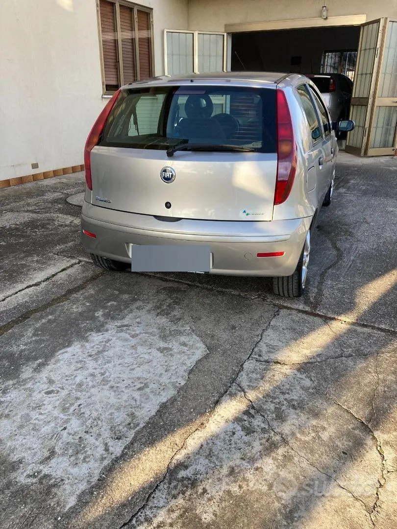 Fiat Punto 2005 photo 2