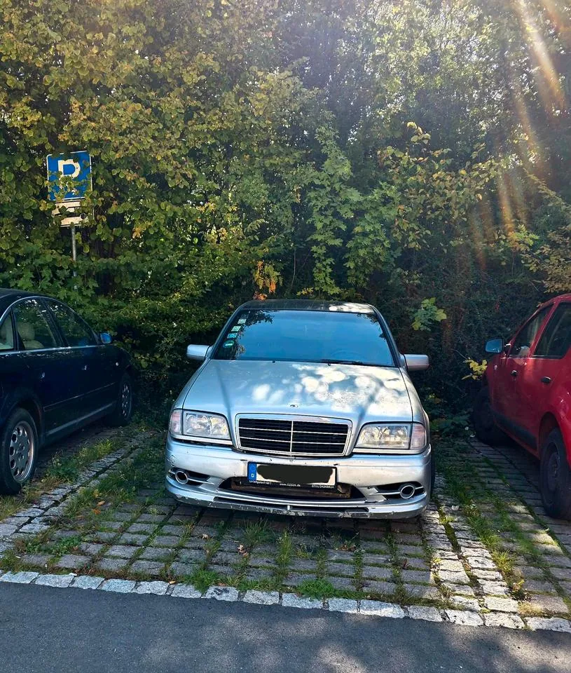 Mercedes-Benz C240