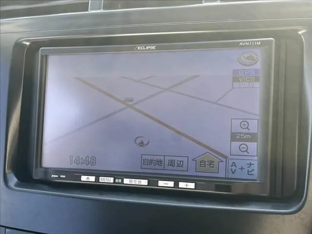 Toyota Prius Alpha 2011 photo 4