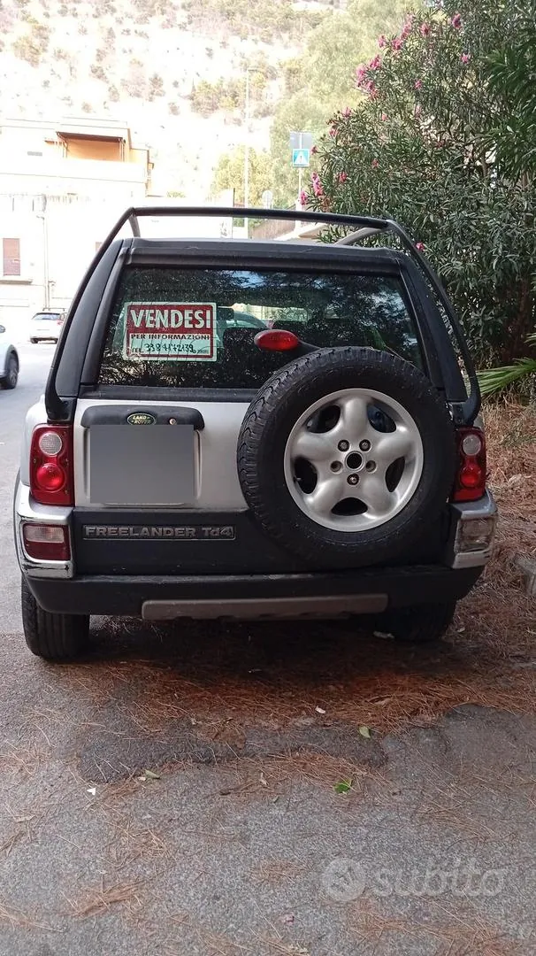 Land Rover Freelander 2004 photo 2