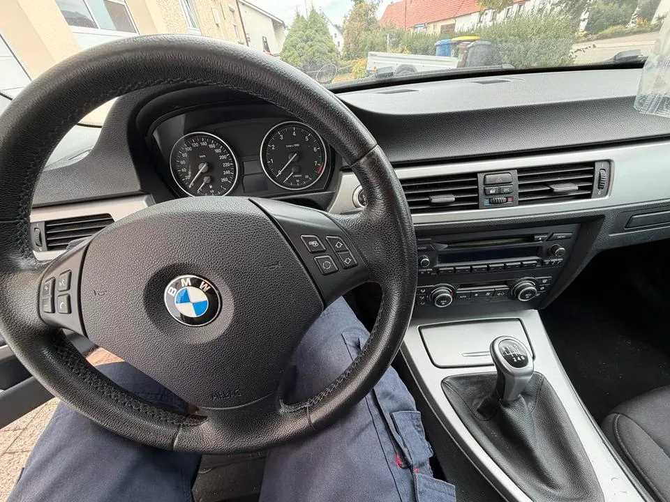 BMW 325I