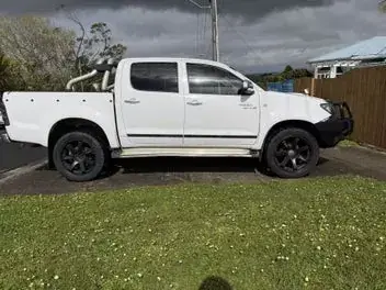 Toyota Hilux 2010 photo 4