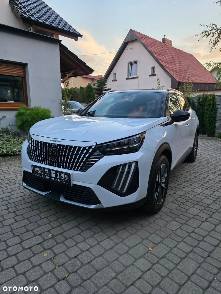 Peugeot 2008 2025 photo 2
