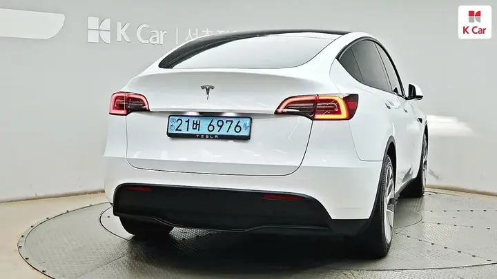 Tesla Model Y 2024 photo 2