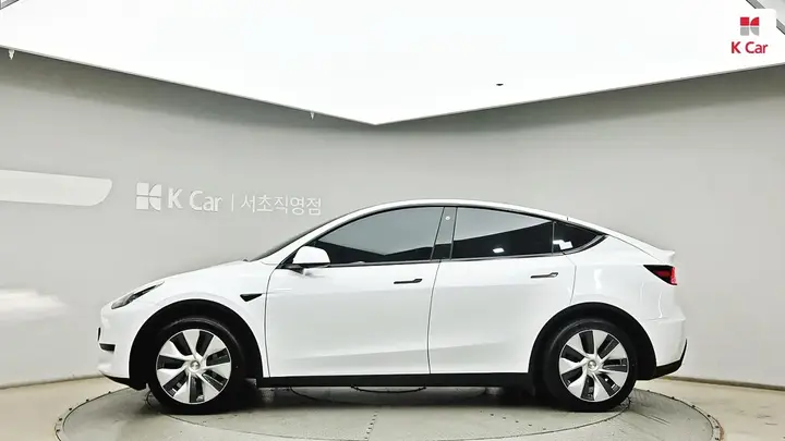 Tesla Model Y 2024 photo 3