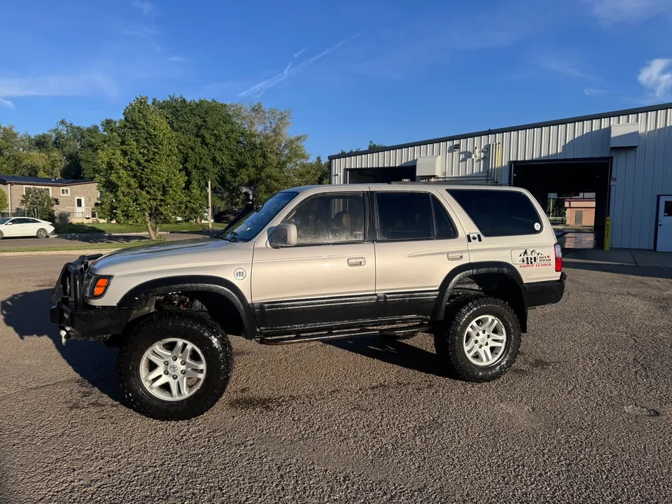 Toyota 4Runner 1997 photo 2