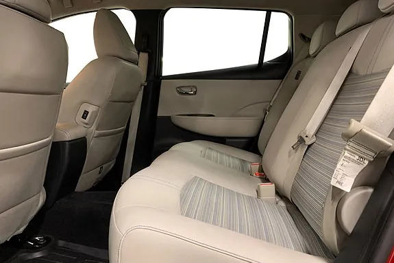 Nissan Leaf 2018 photo 3