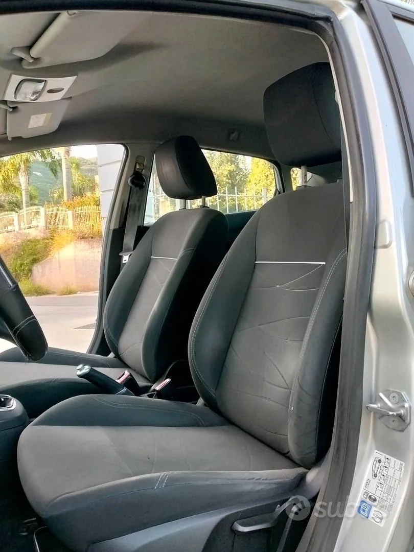 Ford Fiesta 2015 photo 4