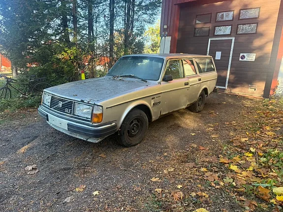 Volvo 240 1980 photo 2