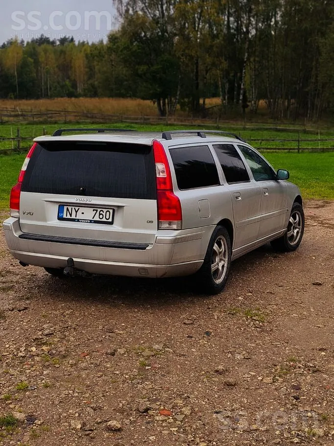 Volvo V70 2006 photo 2