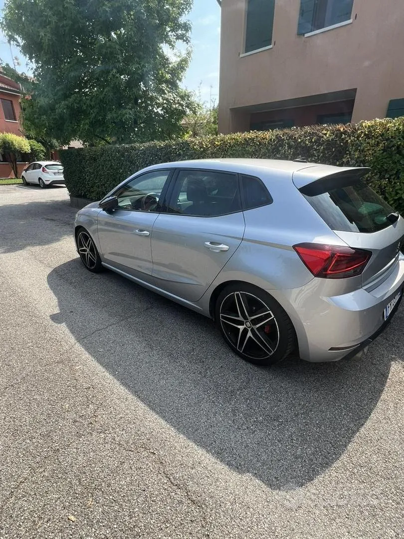 Seat Ibiza 2018 photo 3