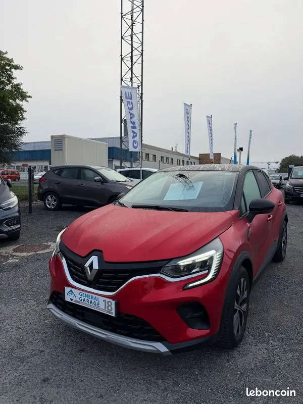 Renault Captur 2023 photo 2