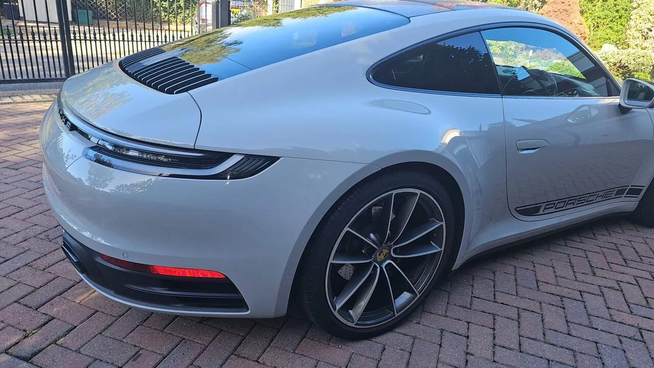 Porsche 911 2020 photo 4