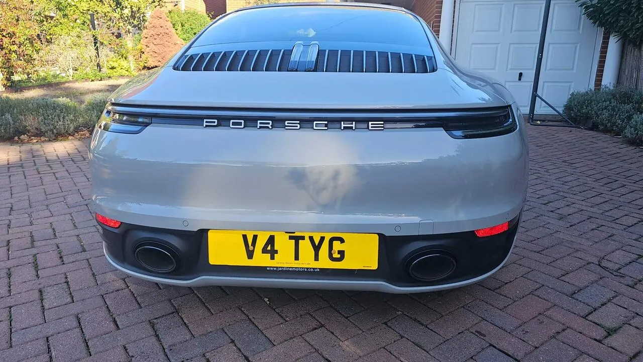 Porsche 911 2020 photo 5