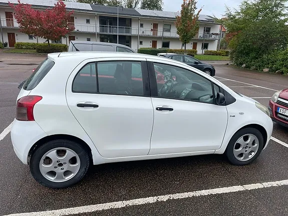 Toyota Yaris 2007 photo 3