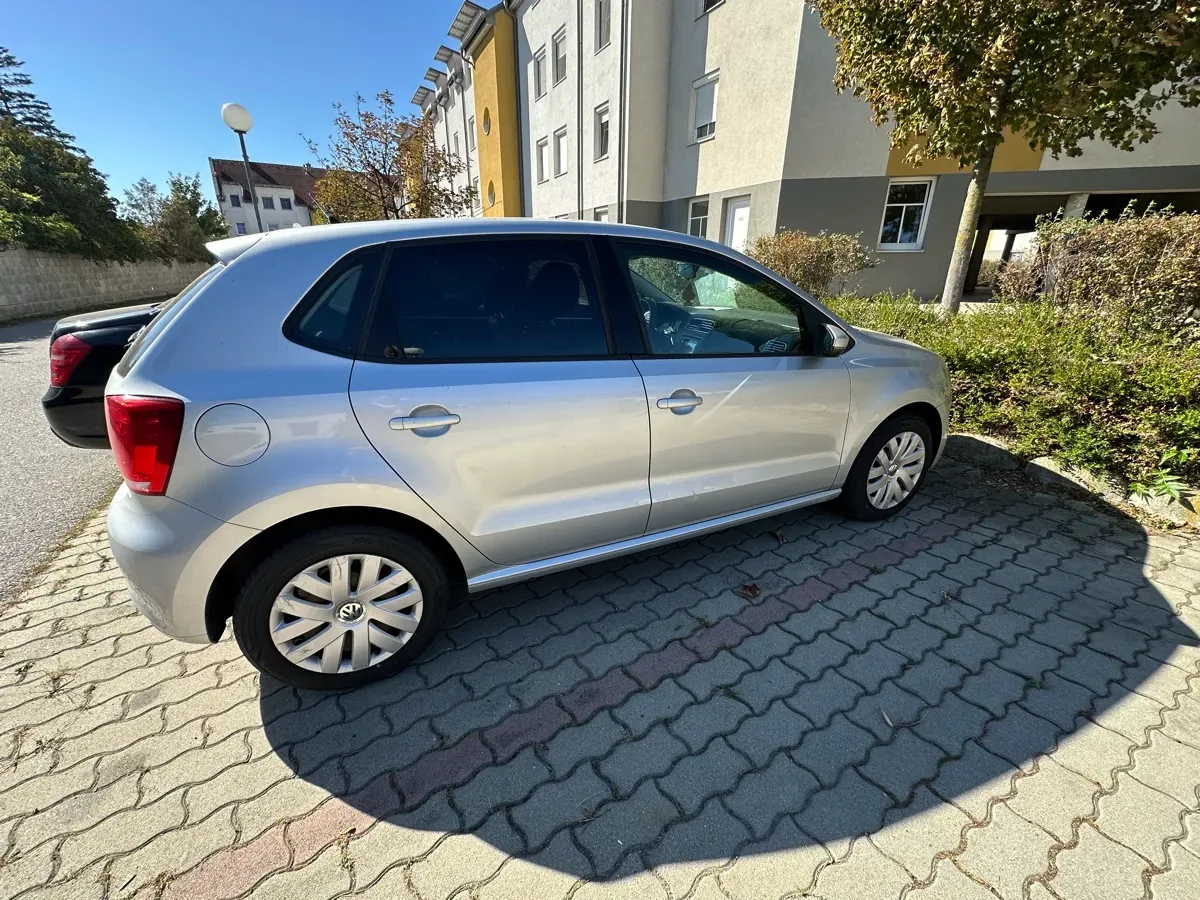 Volkswagen Polo 2009 photo 2