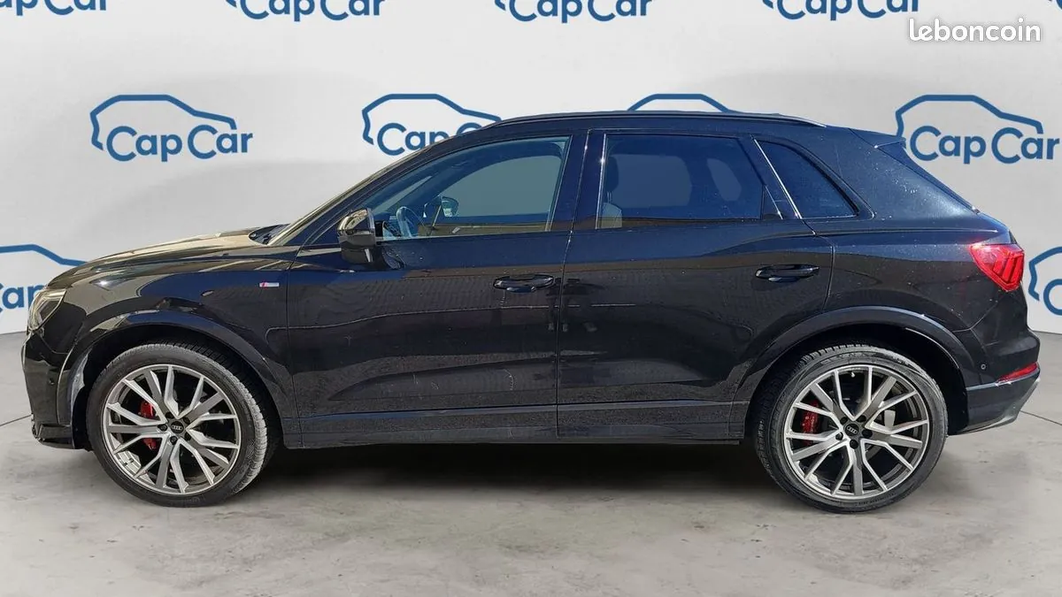 Audi Q3 2022 photo 2