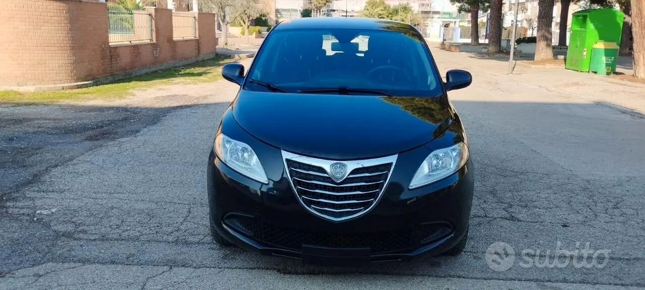 Lancia Ypsilon 2012 photo 3