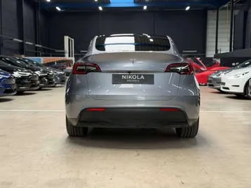 Tesla Model Y 2024 photo 3