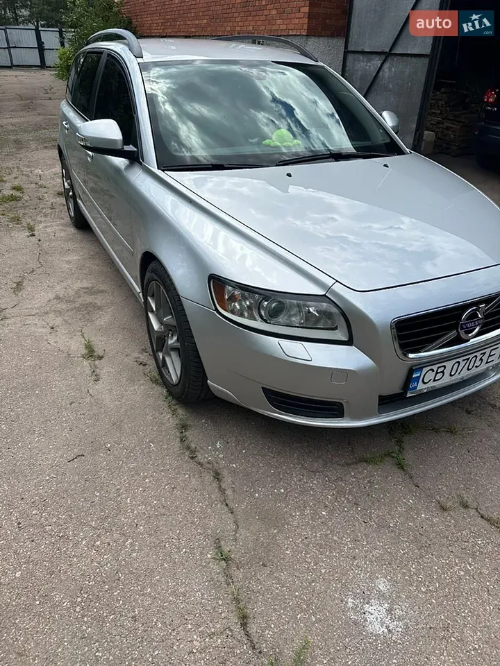 Volvo V50 2010 photo 3