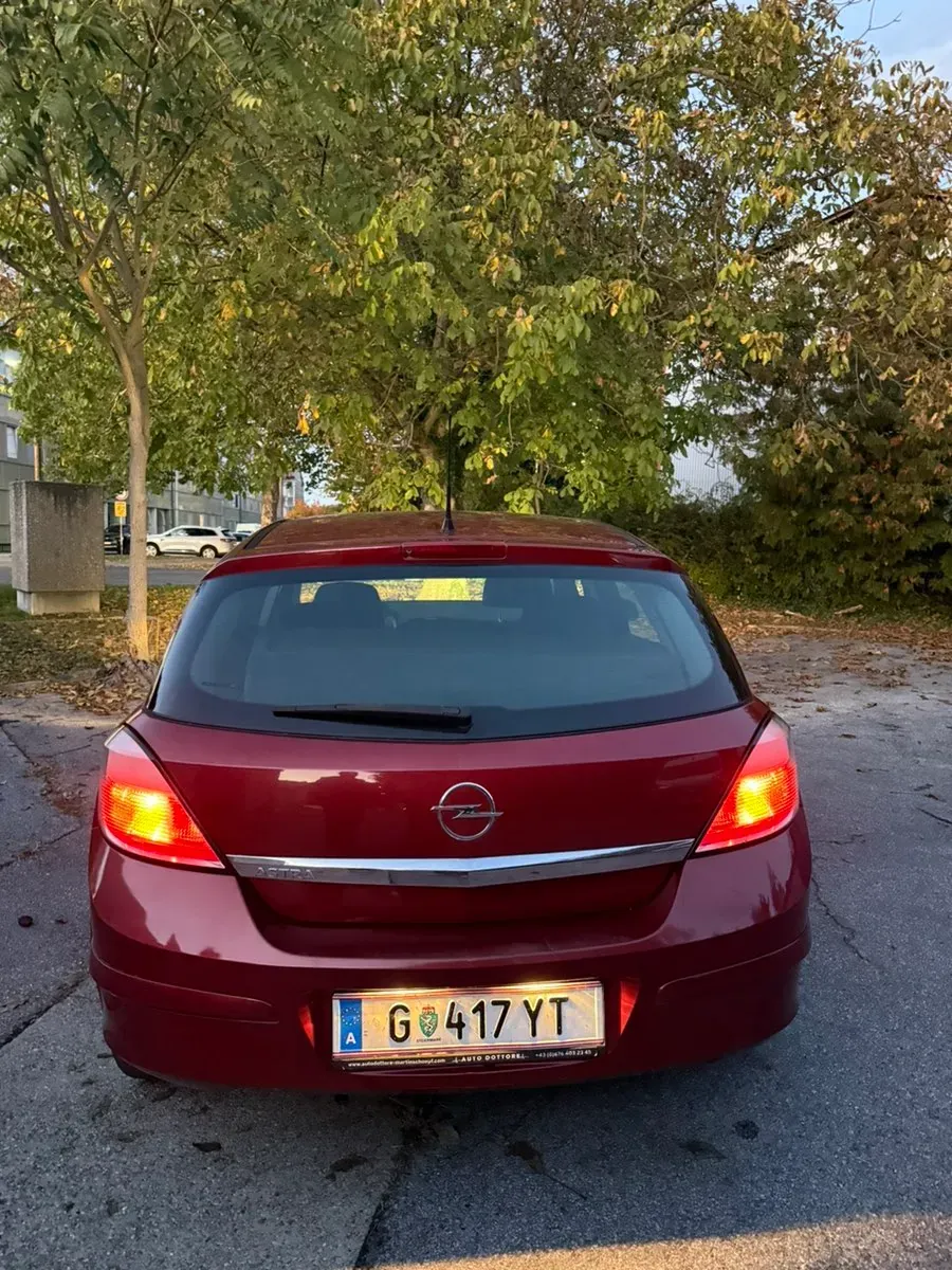 Opel Astra 2006 photo 2