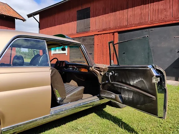 Mercedes-Benz 280 Se 1970 photo 4