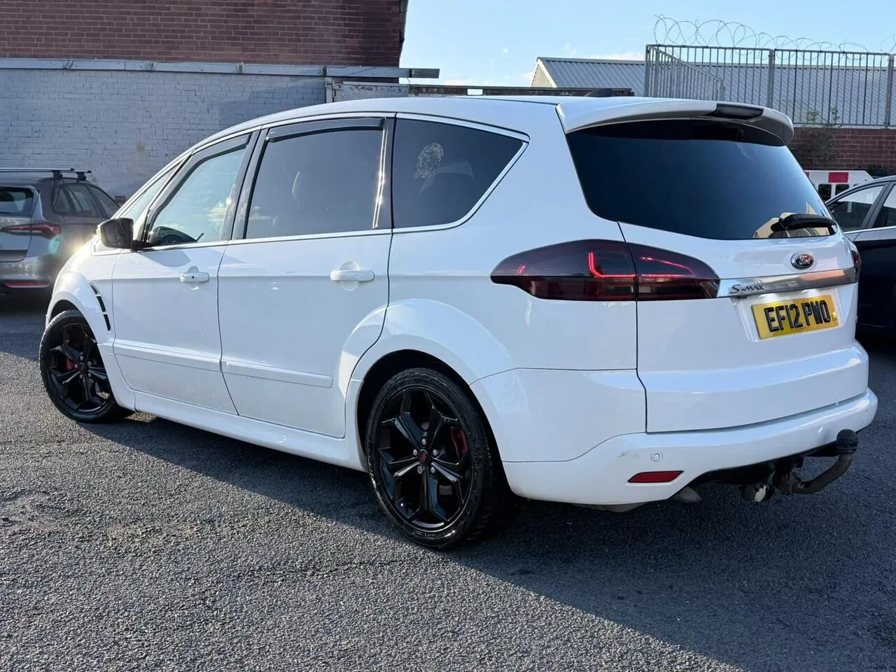Ford S-Max 2012 photo 2