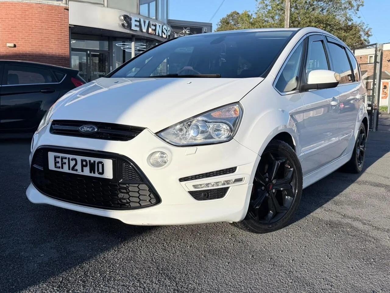 Ford S-Max 2012 photo 3