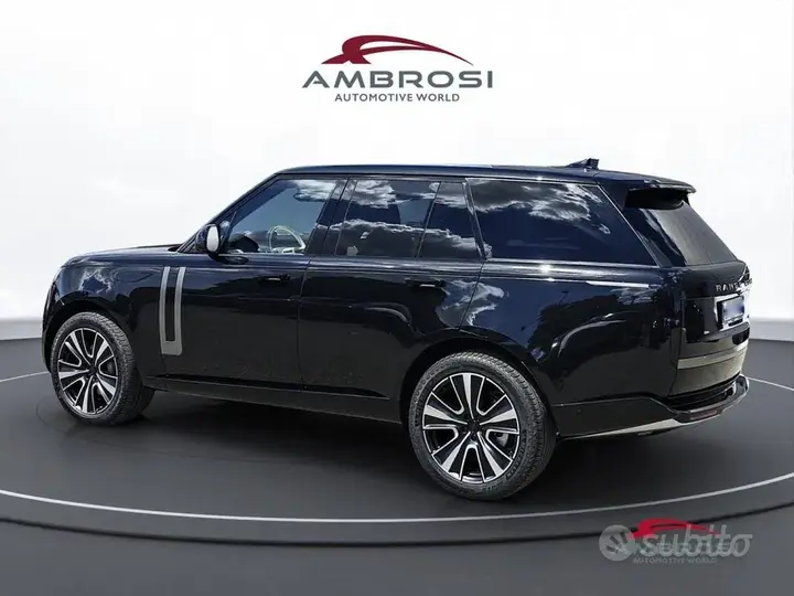 Land Rover Range Rover 2026 photo 4