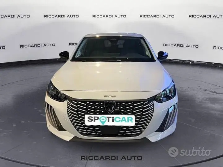 Peugeot 208 2026 photo 2